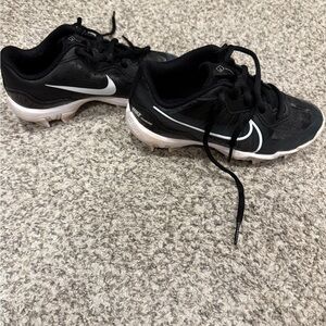Nike Black and White Athletic Cleats
